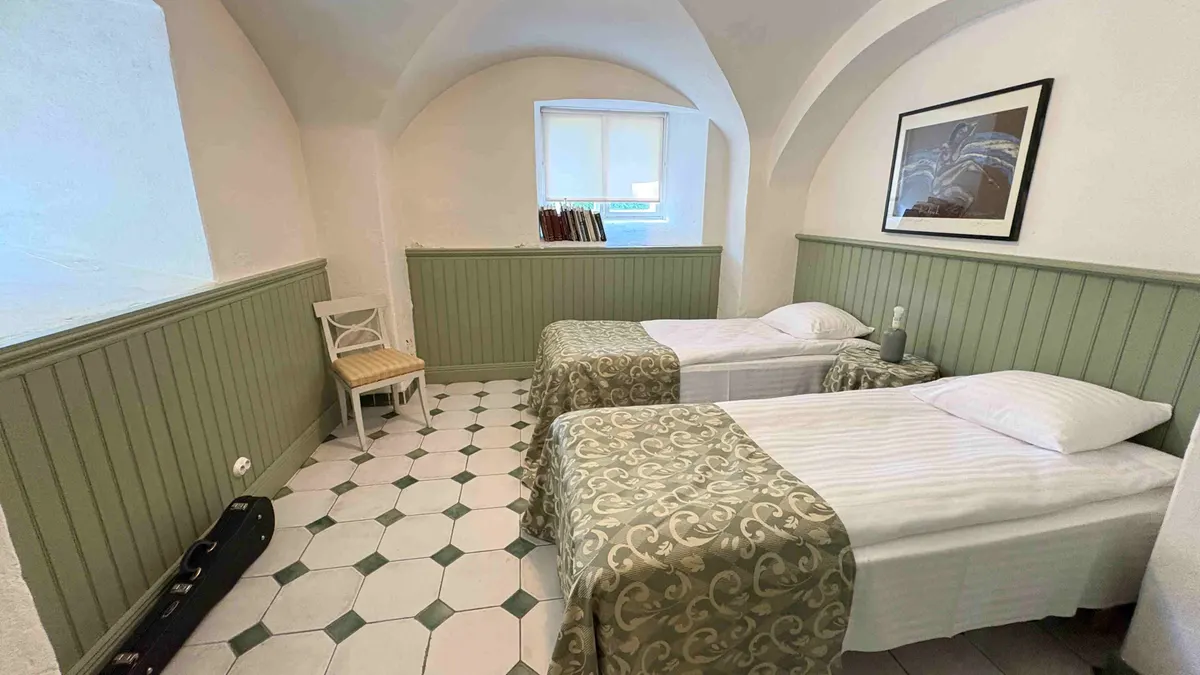 Stable Master guest room