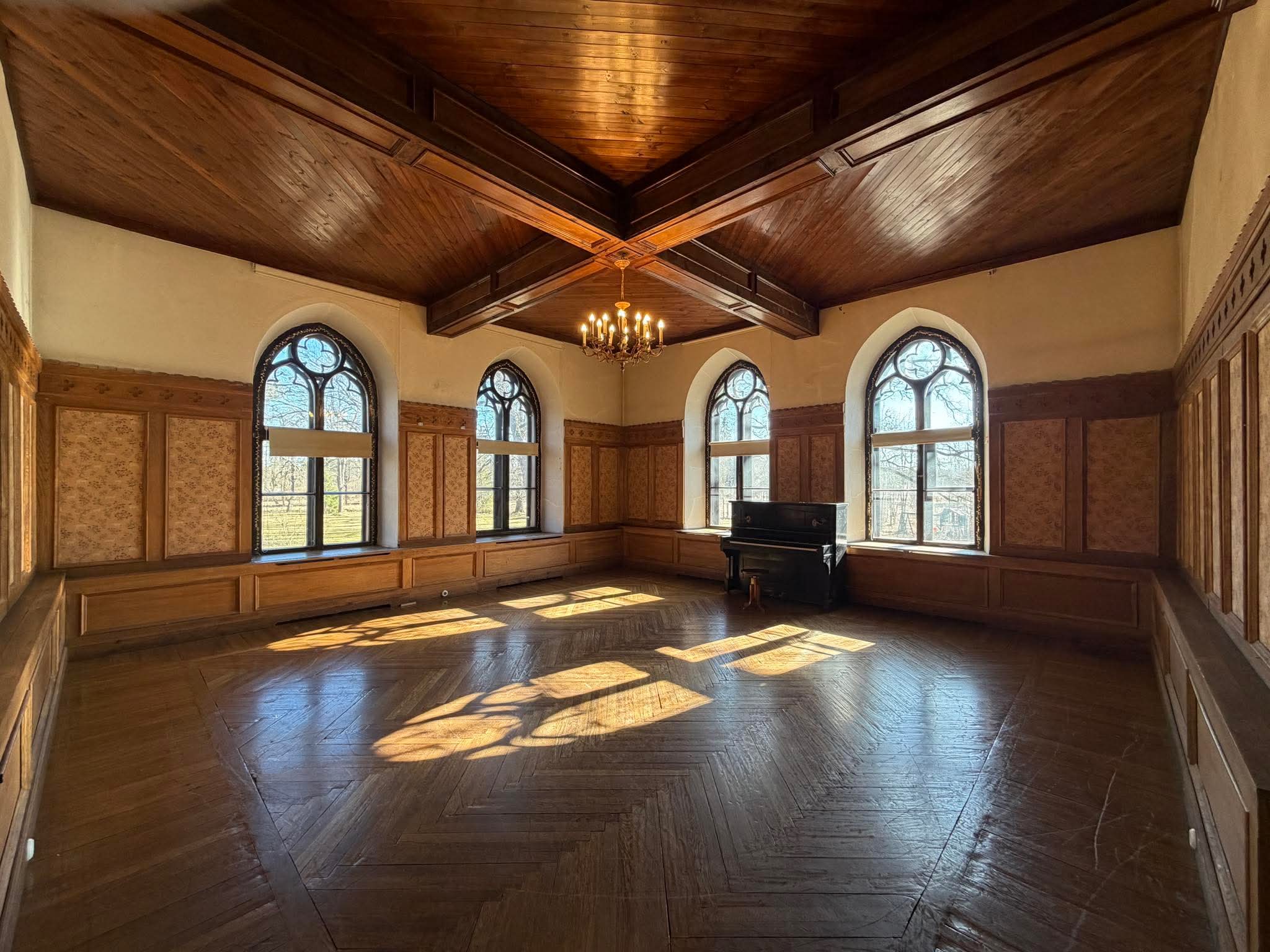 Klaverisalong Laitse lossis